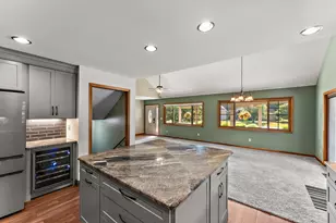 552 Fleetwood Dr N, Valparaiso, IN 46385 - Photo 18