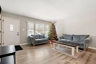 2331 Venus St, Portage, IN 46368 - Photo 4