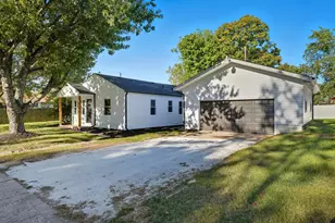 405 Dartmoor Rd, Kingsford Heights, IN 46346 - Photo 2