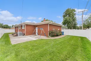 3318 Strong St, Highland, IN 46322 - Photo 14