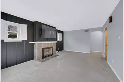 103 S California Street, Hobart, IN 46342 - Photo 4