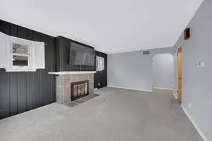 103 S California St, Hobart, IN 46342 - Photo 4