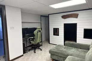 221 E Elizabeth Dr, Crown Point, IN 46307 - Photo 36