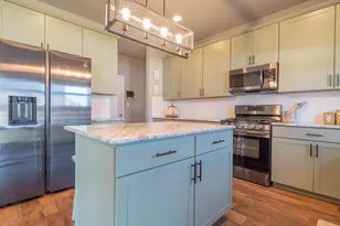 8777 Burr Rdg Cir, Crown Point, IN 46307 - Photo 4