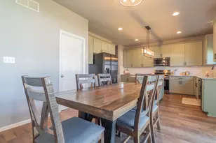 8777 Burr Rdg Cir, Crown Point, IN 46307 - Photo 10