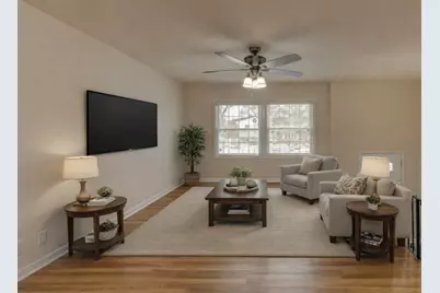 819 N Oakwood Street, Griffith, IN 46319 - Photo 2