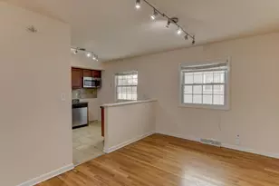 819 N Oakwood St, Griffith, IN 46319 - Photo 6