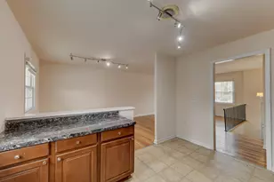 819 N Oakwood St, Griffith, IN 46319 - Photo 10