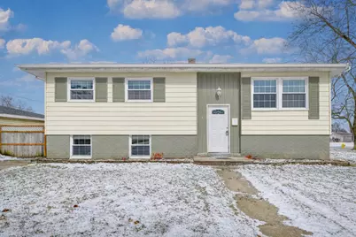 819 N Oakwood Street, Griffith, IN 46319 - Photo 1