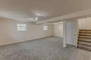 819 N Oakwood St, Griffith, IN 46319 - Photo 20