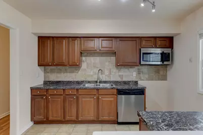 819 N Oakwood Street, Griffith, IN 46319 - Photo 8