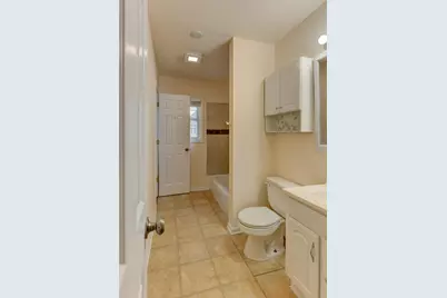 819 N Oakwood Street, Griffith, IN 46319 - Photo 16