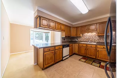 8011 Dianne Drive, Michigan City, IN 46360 - Photo 10