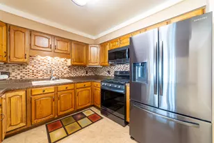 8011 Dianne Dr, Michigan City, IN 46360 - Photo 14