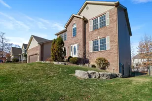 283 Hawkwood Dr, Valparaiso, IN 46385 - Photo 2