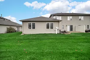 233 Deertrail Ln, Schererville, IN 46375 - Photo 22