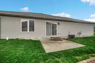 233 Deertrail Ln, Schererville, IN 46375 - Photo 4