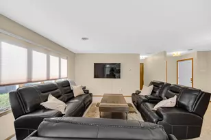 2345 Barbara Jean Dr, Schererville, IN 46375 - Photo 4