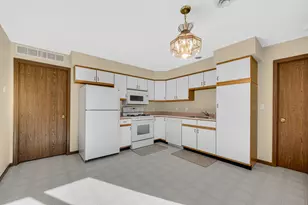 2345 Barbara Jean Dr, Schererville, IN 46375 - Photo 10