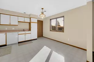 2345 Barbara Jean Dr, Schererville, IN 46375 - Photo 12