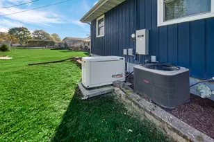 936 Seneca Dr, Crown Point, IN 46307 - Photo 4