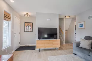 840 Appletree Dr, Schererville, IN 46375 - Photo 2