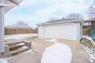 840 Appletree Dr, Schererville, IN 46375 - Photo 18