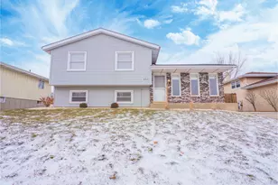 840 Appletree Dr, Schererville, IN 46375 - Photo 1