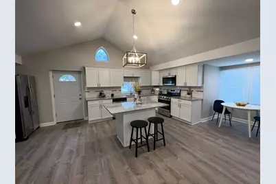 276 N Henry Street, Gary, IN 46403 - Photo 4