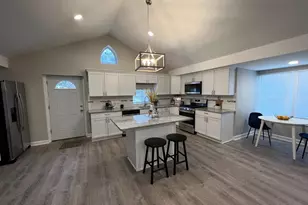 276 N Henry St, Gary, IN 46403 - Photo 4