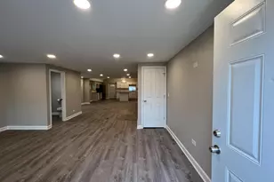 276 N Henry St, Gary, IN 46403 - Photo 2