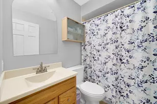 9448 Parkway Dr, Highland, IN 46322 - Photo 12