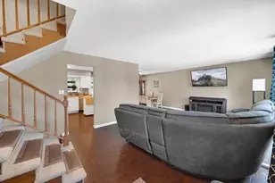 9448 Parkway Dr, Highland, IN 46322 - Photo 2