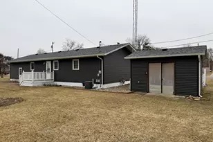 402 E St Louis St, Knox, IN 46534 - Photo 20