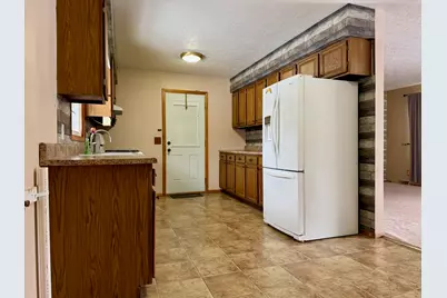 402 E Saint Louis Street, Knox, IN 46534 - Photo 4