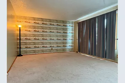 402 E Saint Louis Street, Knox, IN 46534 - Photo 2