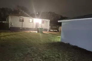 576 Dallas St, Gary, IN 46406 - Photo 2