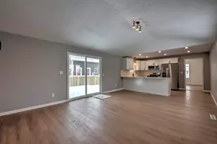 421 Kenwood St, La Porte, IN 46350 - Photo 10