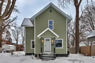 421 Kenwood St, La Porte, IN 46350 - Photo 2