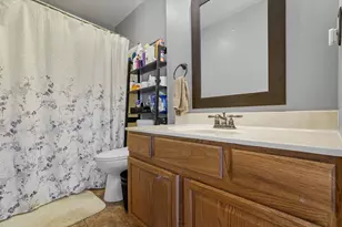 1356 Sugar Creek Ct, Valparaiso, IN 46385 - Photo 24