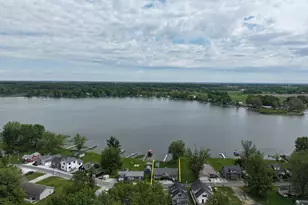 1241 N Main St, Kewanna, IN 46939 - Photo 2