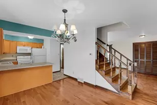 1439 Elm Ct, Schererville, IN 46375 - Photo 4