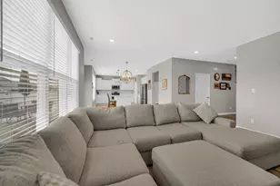 208 Sweetbay St, Valparaiso, IN 46385 - Photo 6