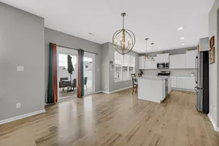 208 Sweetbay St, Valparaiso, IN 46385 - Photo 6