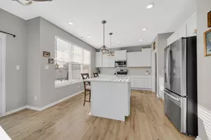 208 Sweetbay St, Valparaiso, IN 46385 - Photo 8