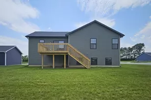 5104 Southview Dr, Lowell, IN 46356 - Photo 2