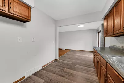 267 W 100 S, Valparaiso, IN 46385 - Photo 10