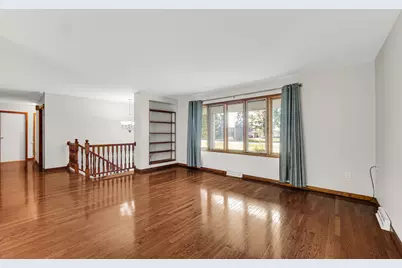 267 W 100 S, Valparaiso, IN 46385 - Photo 4