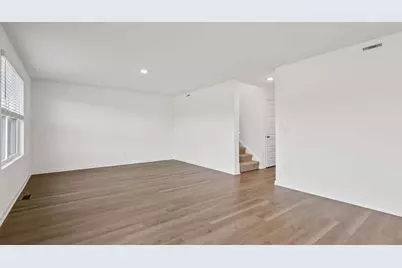 120 Cressmoor Boulevard, Hobart, IN 46342 - Photo 6