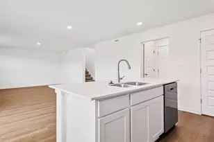 120 Cressmoor Blvd, Hobart, IN 46342 - Photo 4